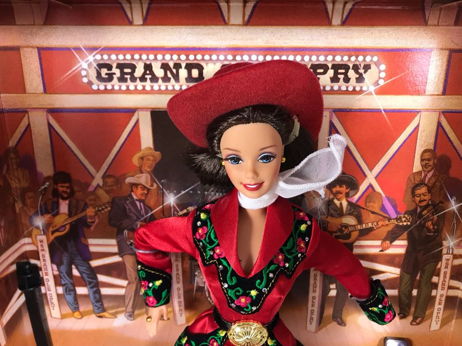 First In A Series Collector Edition Country Rose Barbie Doll With Box 17782 [Photo 4]