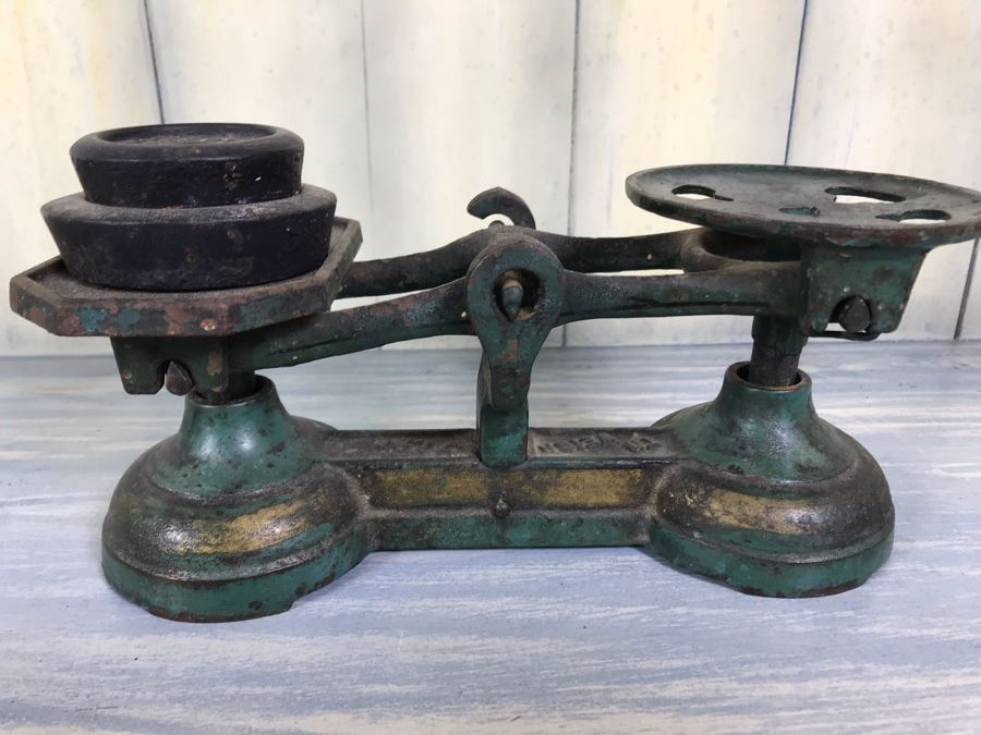 Antique Cast Iron Balance Scale With Brass Pan [Photo 12]