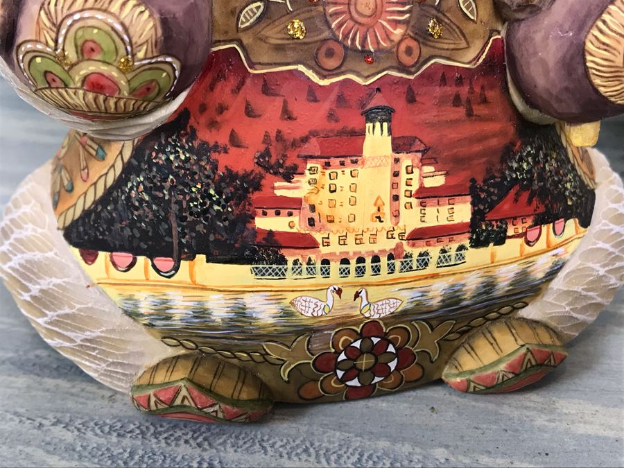 Pair Of Limited Edition G. DeBrekht Artistic Studios Christmas Decoration Figurines: 'Islander Santa' Cruising Series And 'The Broadmoor Santa' [Photo 6]