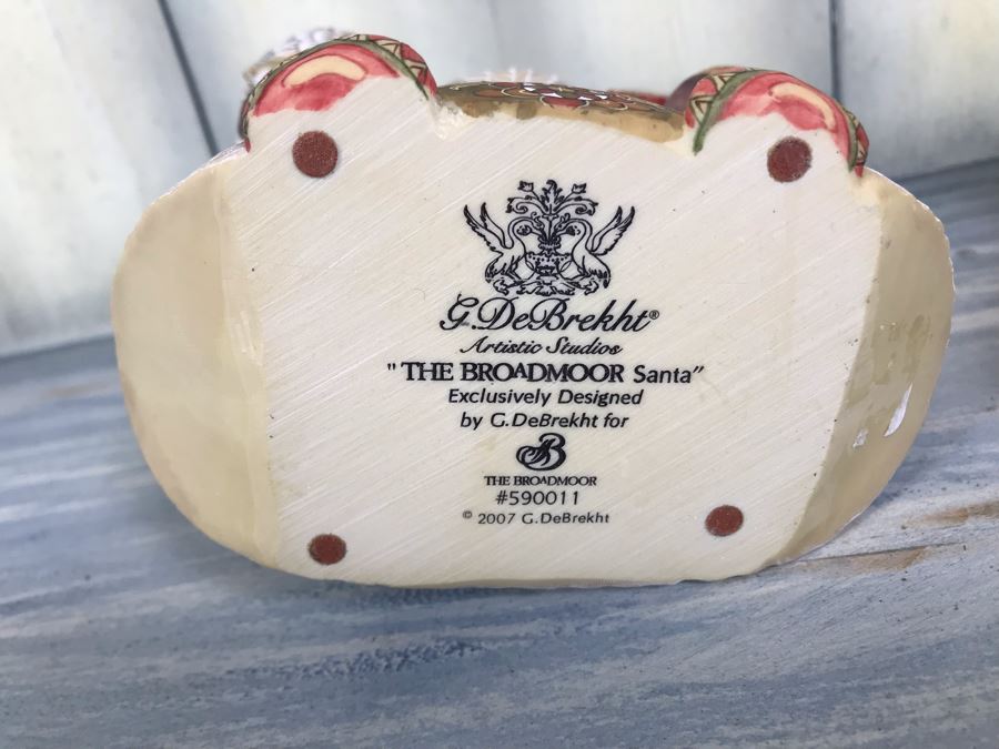 Pair Of Limited Edition G. DeBrekht Artistic Studios Christmas Decoration Figurines: 'Islander Santa' Cruising Series And 'The Broadmoor Santa' [Photo 15]