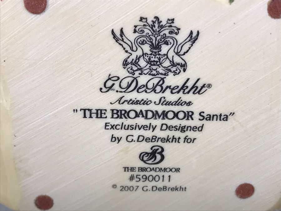Pair Of Limited Edition G. DeBrekht Artistic Studios Christmas Decoration Figurines: 'Islander Santa' Cruising Series And 'The Broadmoor Santa' [Photo 16]
