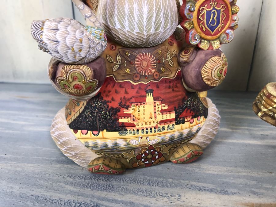 Pair Of Limited Edition G. DeBrekht Artistic Studios Christmas Decoration Figurines: 'Islander Santa' Cruising Series And 'The Broadmoor Santa' [Photo 5]