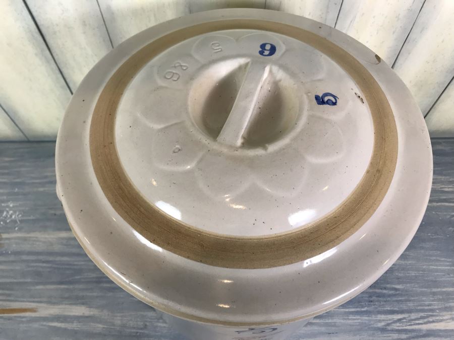 Vintage Red Wing Potteries Red Wing, MN 5 Gallon Crock Pot With Lid - Note Lid Has A Chip (See Photos) [Photo 6]