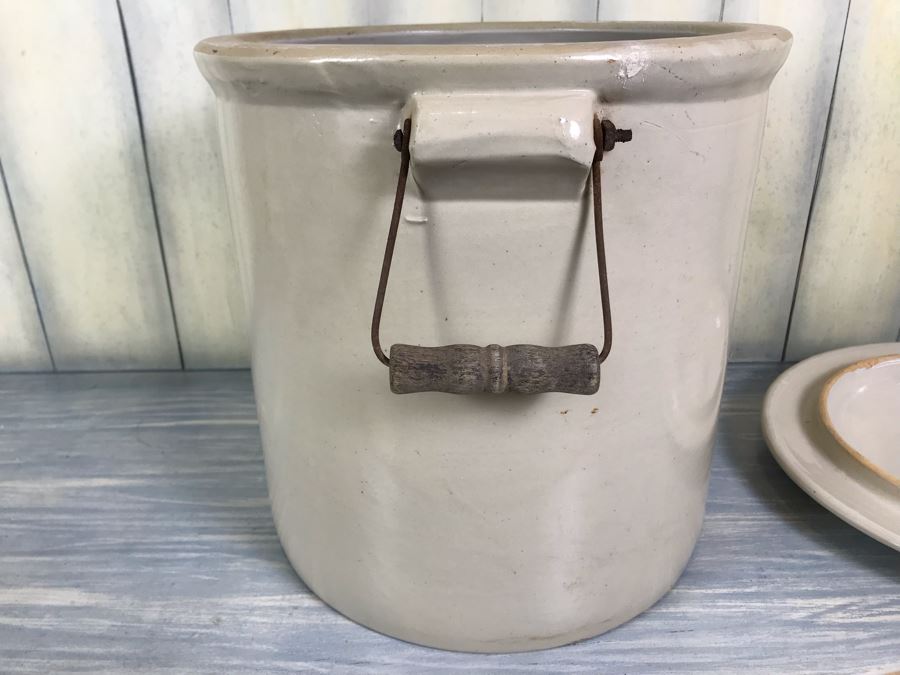 Vintage Red Wing Potteries Red Wing, MN 5 Gallon Crock Pot With Lid - Note Lid Has A Chip (See Photos) [Photo 17]