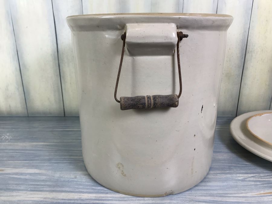 Vintage Red Wing Potteries Red Wing, MN 5 Gallon Crock Pot With Lid - Note Lid Has A Chip (See Photos) [Photo 13]