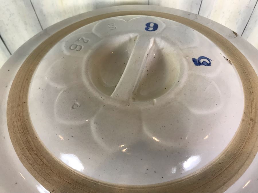 Vintage Red Wing Potteries Red Wing, MN 5 Gallon Crock Pot With Lid - Note Lid Has A Chip (See Photos) [Photo 7]