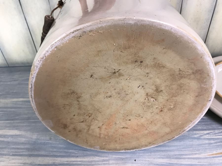 Vintage Red Wing Potteries Red Wing, MN 5 Gallon Crock Pot With Lid - Note Lid Has A Chip (See Photos) [Photo 20]