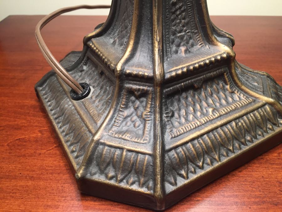 Contemporary Metal Lamp With Stained Glass Lamp Shade [Photo 5]