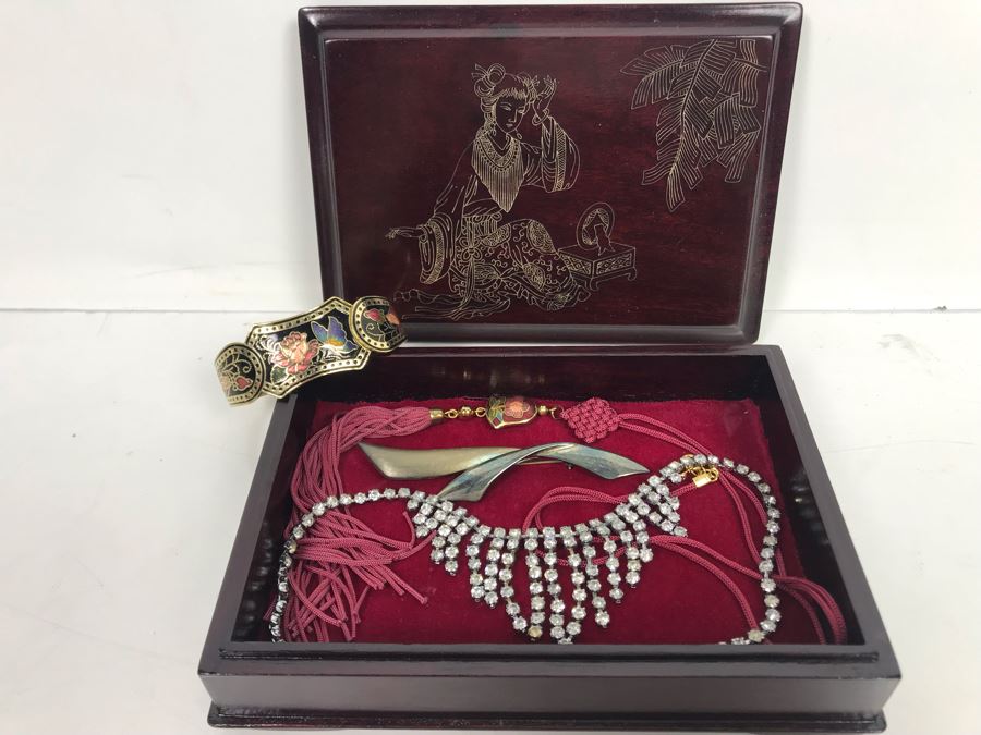 Vintage Wooden Asian Jewelry Box With Collection Of Costume Jewelry [Photo 3]