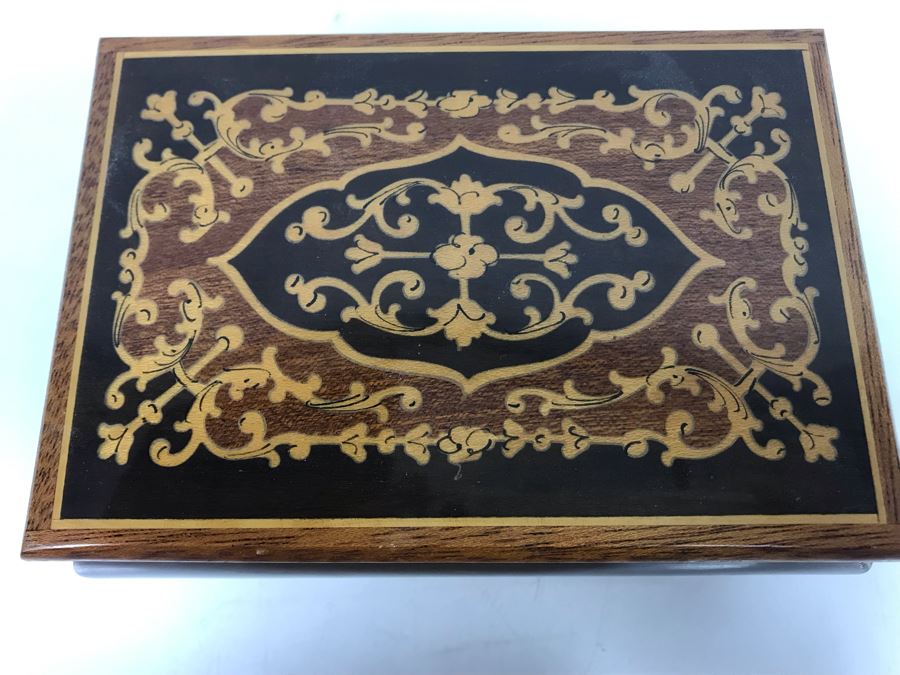 Pair Of Italian Inlaid Wooden Boxes - One Is Music Jewelry Ring Box [Photo 8]
