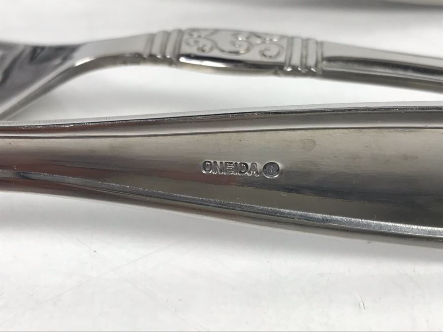 Oneida Stainless Steel Flatware Set Apx Service For 14 [Photo 9]