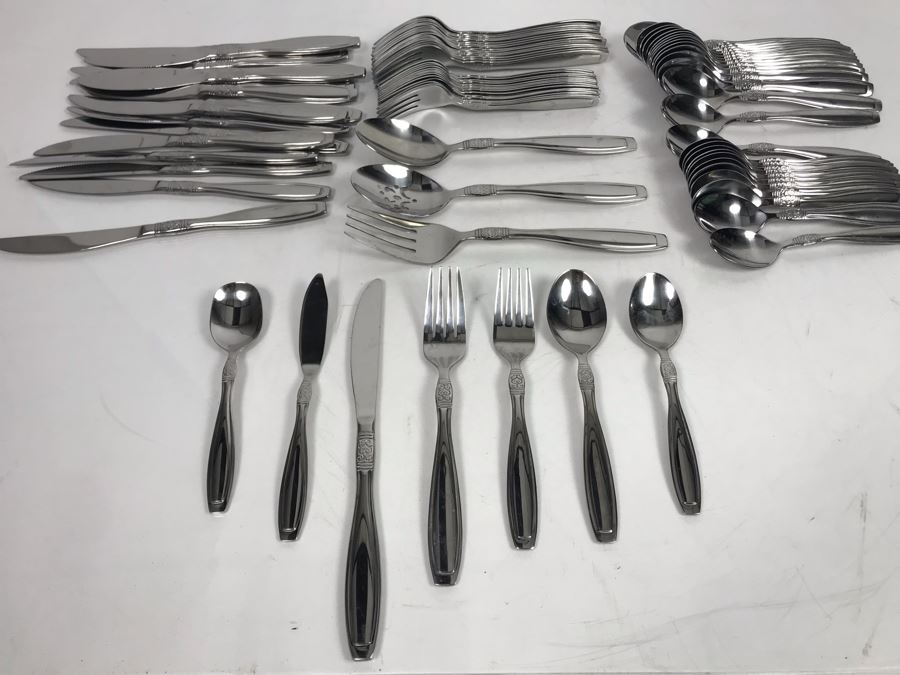 Oneida Stainless Steel Flatware Set Apx Service For 14 [Photo 2]