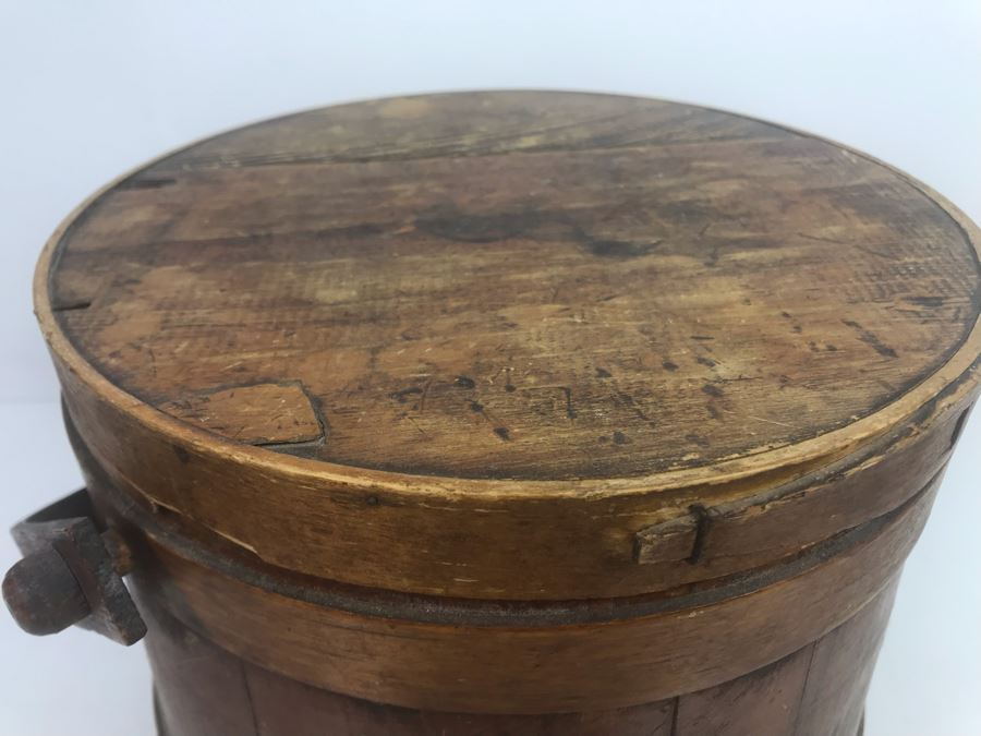 Vintage Wooden Bucket With Lid And Handle [Photo 12]