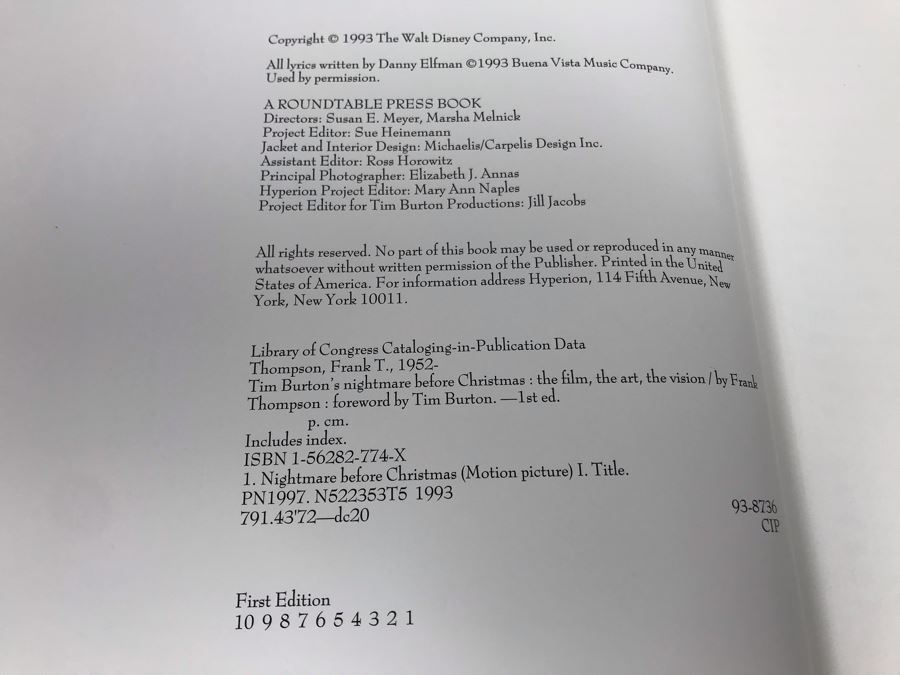 Vintage 1993 Walt Disney First Edition Hardcover Book Tim Burton's Nightmare Before Christmas (Motion Picture) [Photo 5]