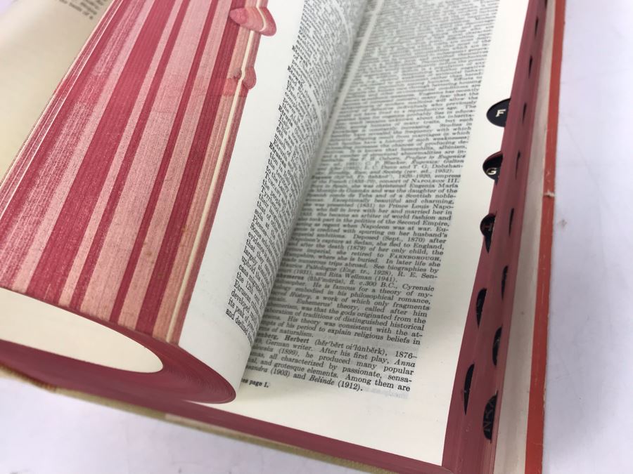 The Columbia Encyclopedia Dictionary With Illustrations Third Edition [Photo 7]