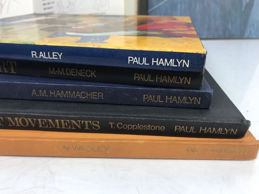 Art Book Collection Including Paul Klee Art For Children, Jasper Johns Catenary And The Colour Library Of Art Books By Paul Hamlyn [Photo 6]