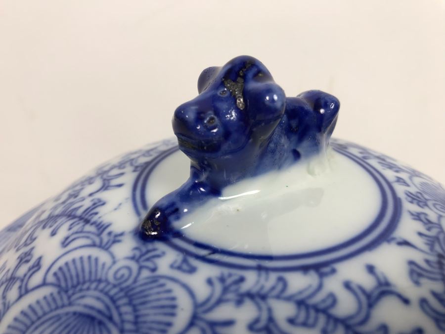 Asian Blue And White Porcelain Bowl With Lid 7.5'W X 8'H [Photo 6]