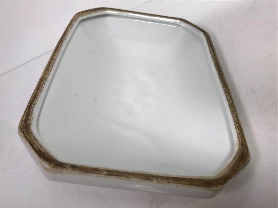 Vintage Signed Chinese Porcelain Box With Lid [Photo 12]