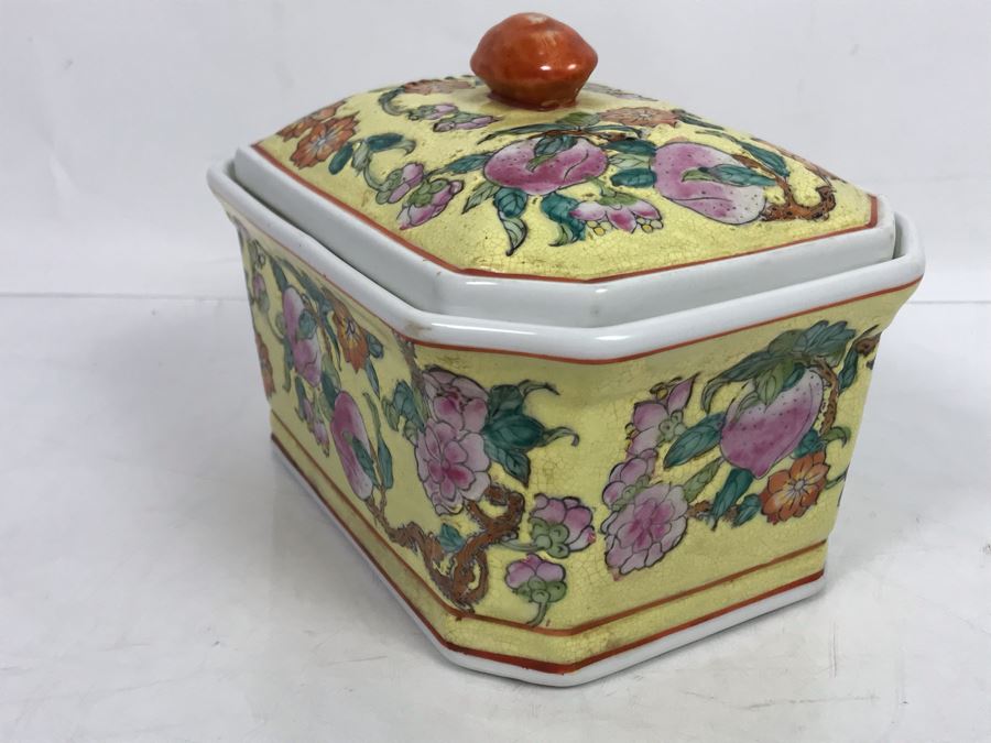 Vintage Signed Chinese Porcelain Box With Lid [Photo 6]