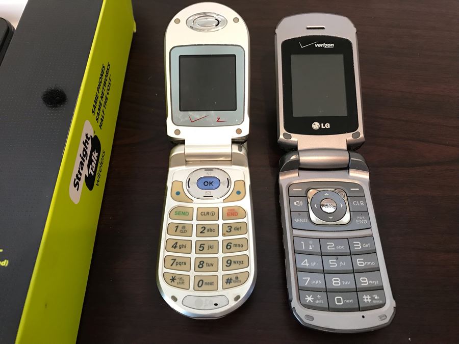 (3) Cellphone Lot [Photo 2]