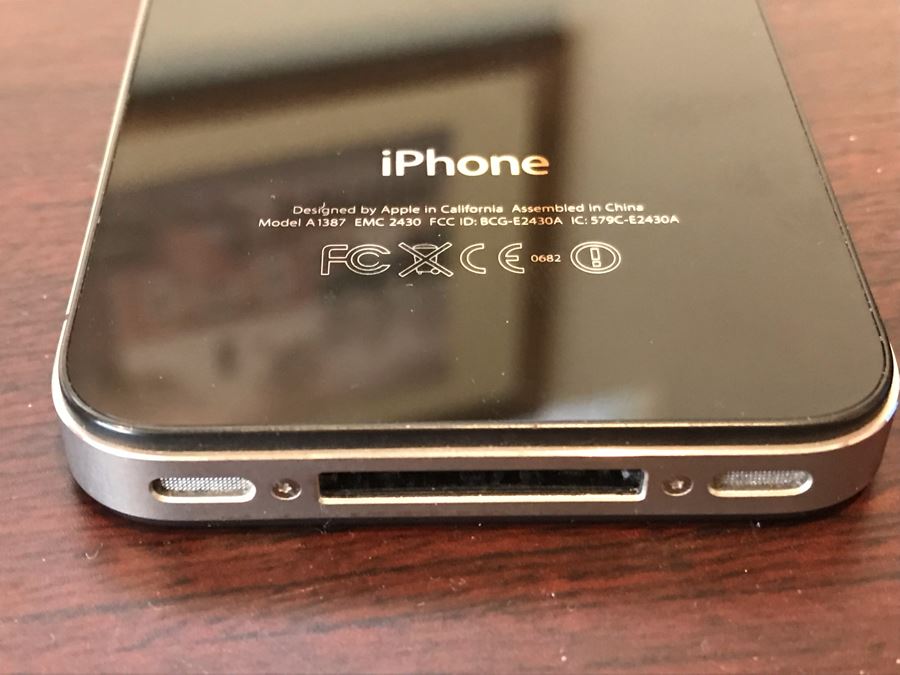 Vintage IPhone Model A1387 [Photo 2]