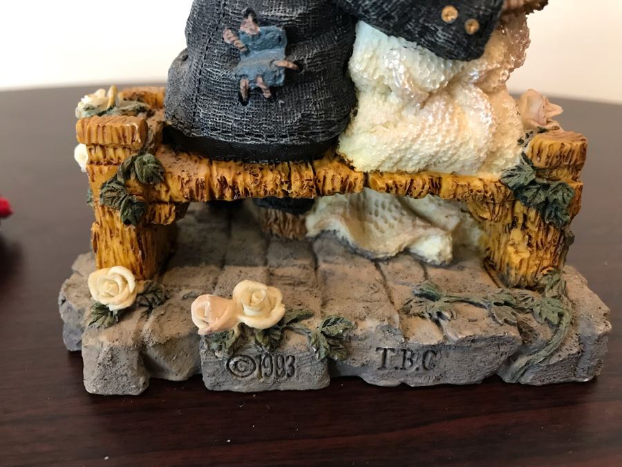 Limited Edition Boyds Bears & Friends Figurine And LE The Windsor Bears Of Cranbury Commons Figurine [Photo 5]