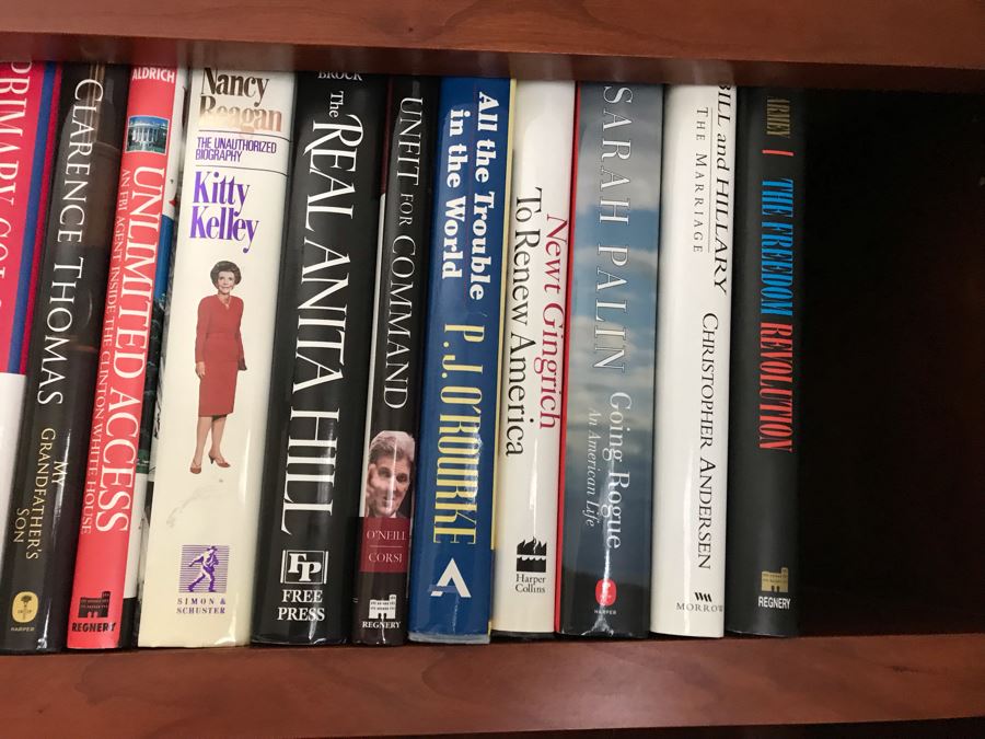 Hardcover Book Lot: Michael Crichton, Robin Cook [Photo 7]