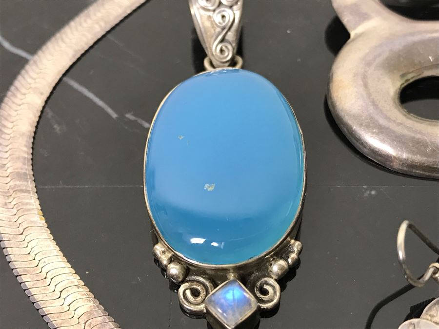 Sterling Silver Jewelry Lot: Pair Of Earrings, Bracelet, Stunning Pendant And Necklace 79g Total Weight [Photo 5]