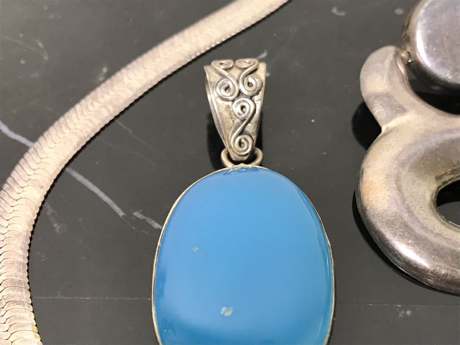 Sterling Silver Jewelry Lot: Pair Of Earrings, Bracelet, Stunning Pendant And Necklace 79g Total Weight [Photo 6]