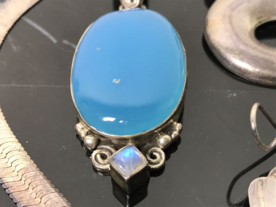 Sterling Silver Jewelry Lot: Pair Of Earrings, Bracelet, Stunning Pendant And Necklace 79g Total Weight [Photo 4]