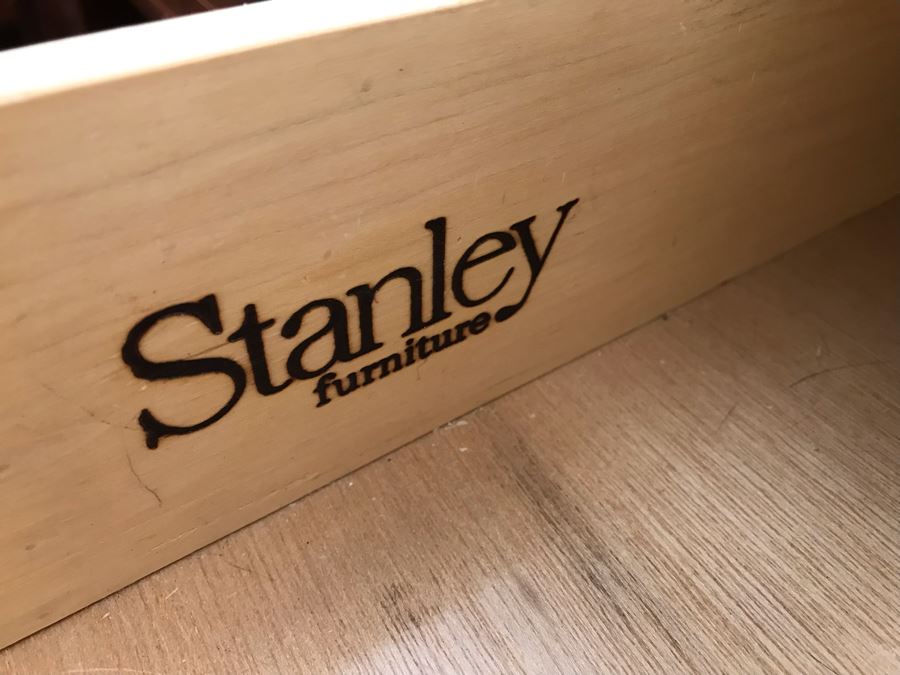 Stanley Wooden Knee Hole Desk With Built-In Power Cord Switch 60'W X 30'D X 30.5'H [Photo 12]