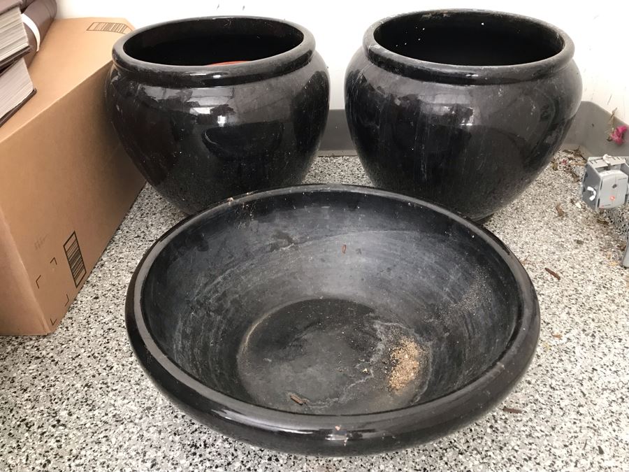 (3) Black Planter Pots [Photo 1]