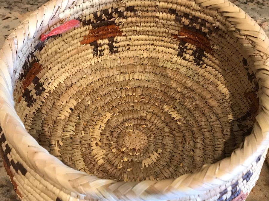 Handwoven Bread Basket With Bread Warmer [Photo 7]