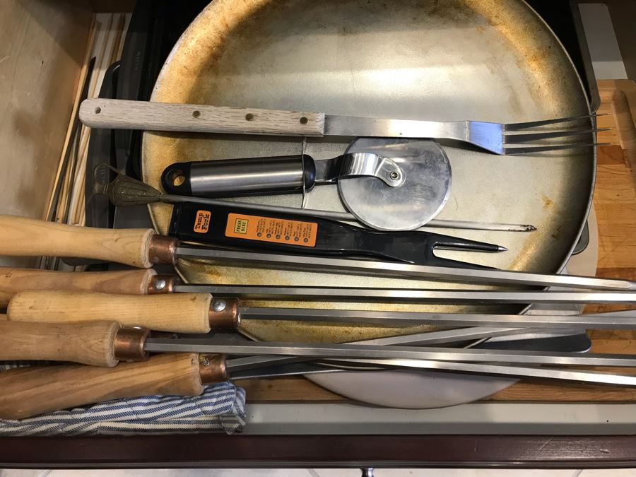 Kitched Bakeware Pan Lot With Cutting Board, Skewers, Baking Pans - See Photos [Photo 3]