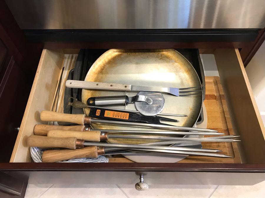 Kitched Bakeware Pan Lot With Cutting Board, Skewers, Baking Pans - See Photos [Photo 2]