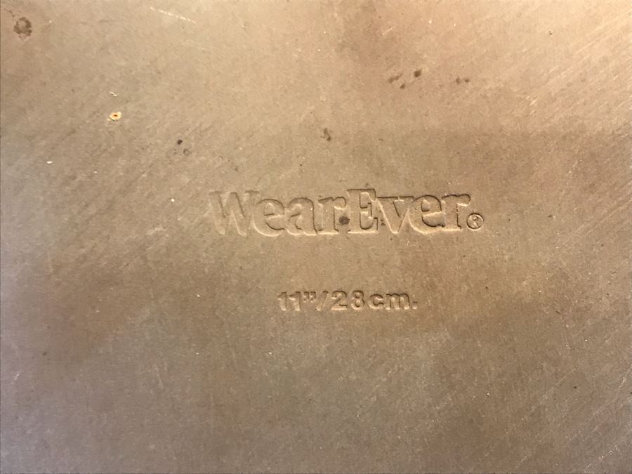 Skillet Pans And Wok Lot [Photo 10]