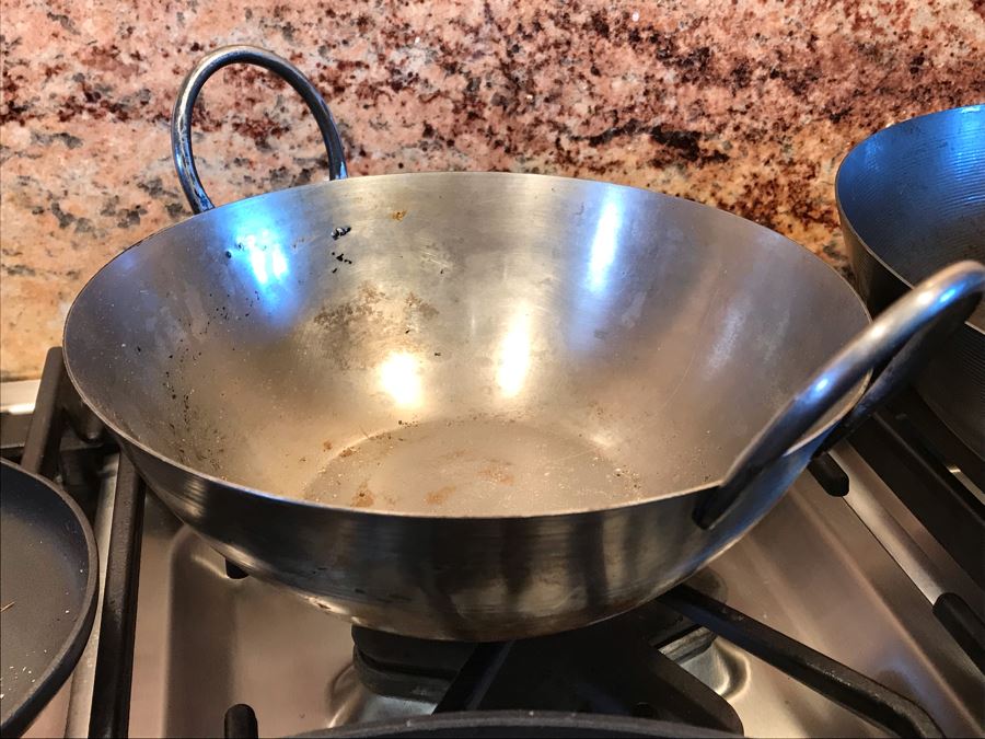 Skillet Pans And Wok Lot [Photo 8]