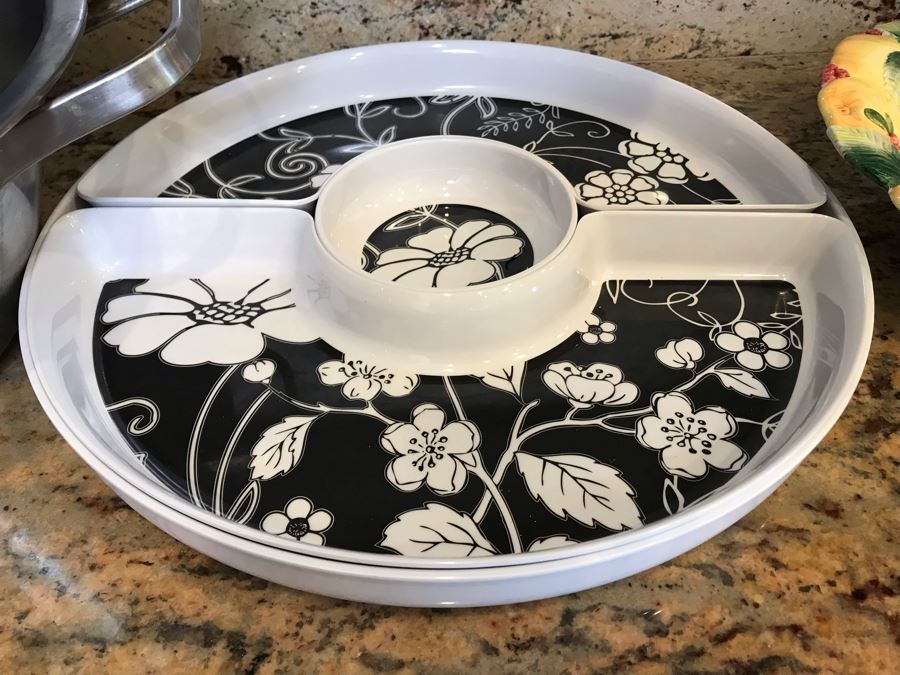 Stainless Steel Mixing Bowls, Divided Dip Tray And Fritz And Floyd Fruit Bowl [Photo 3]