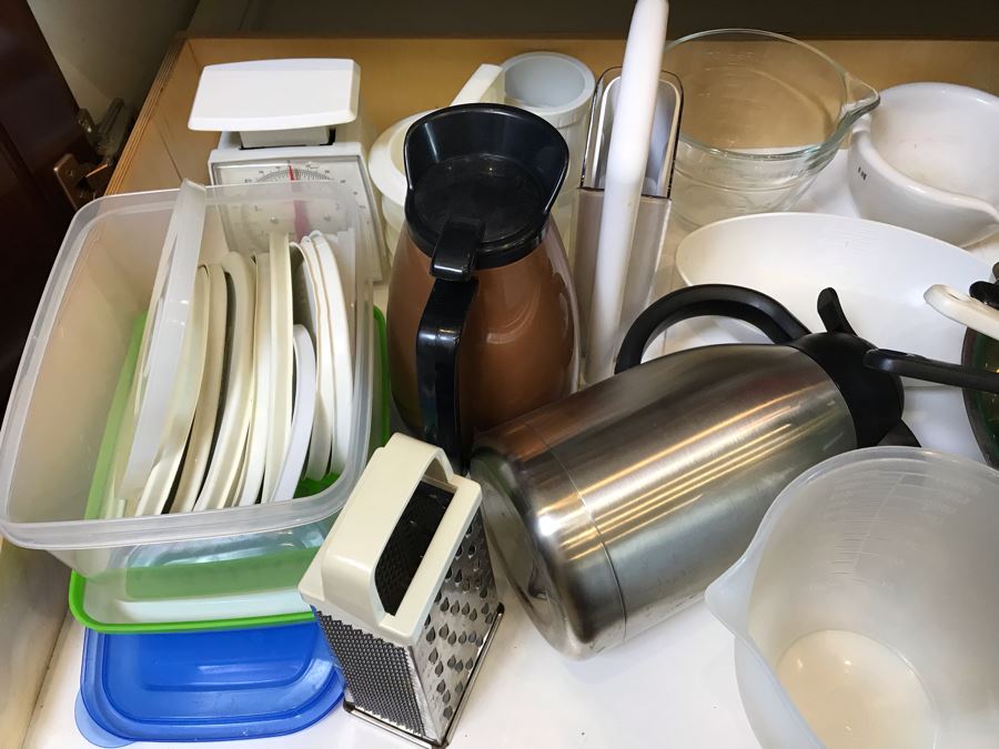 Pair Of Coffee Carafes, Cheese Grater, Strainers, Sunbeam Kitchen Scale, Glass Measuring Cup, Tupperware Lot - See Photos [Photo 5]