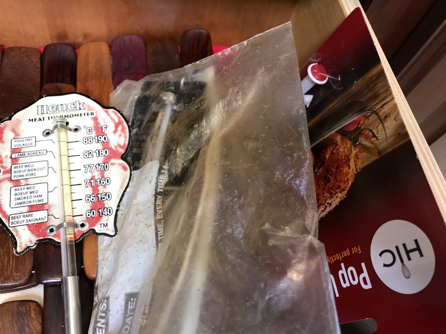 Cooking Temperature Gauges, Trivets, Oven Mits, Corning Ware Rack MR-1, Metal Bread Plate - See Photos [Photo 6]