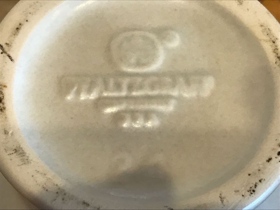 Pfalzgraff Creamer And Polychrome Napkin Holder [Photo 4]