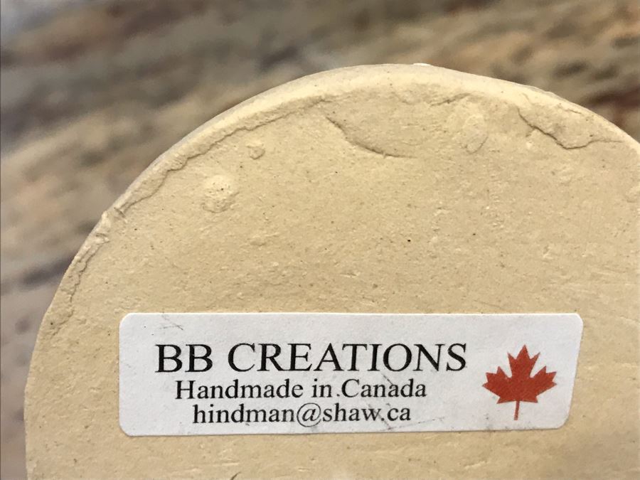 (6) Home Decor Lot Including Handmade Eskimo Figurine From Canada And Rocks And Figures Depicting Native American Fertility Deity Kokopelli - See Photos [Photo 9]