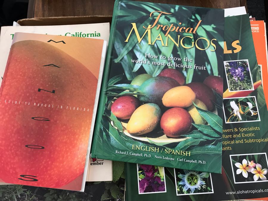 Gardening Books Lot - See Photos [Photo 4]