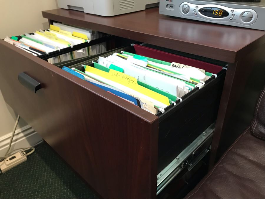 Filing Cabinet 2-Drawer [Photo 3]