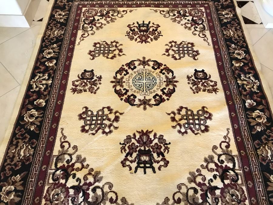 Machine Woven Synthetic Area Rug 8' X 67' [Photo 4]