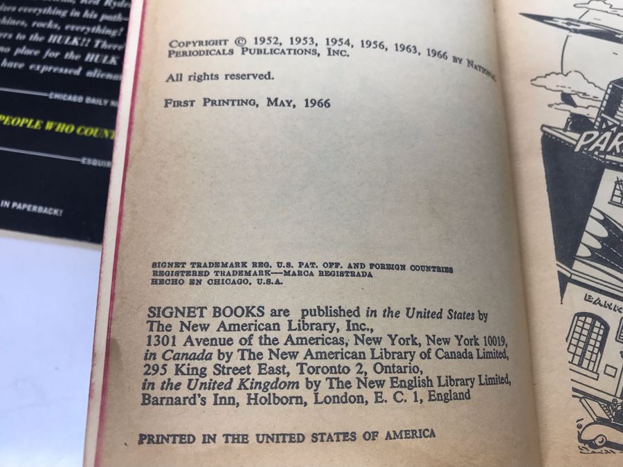 Set Of (3) Vintage Comic Paperback Books: No. 4 Batman Vs. The Penguin 1st Printing 1966, 1966 The Amazing Spider-Man Collector's Album And 1966 The Incredible Hulk Collector's Album [Photo 6]