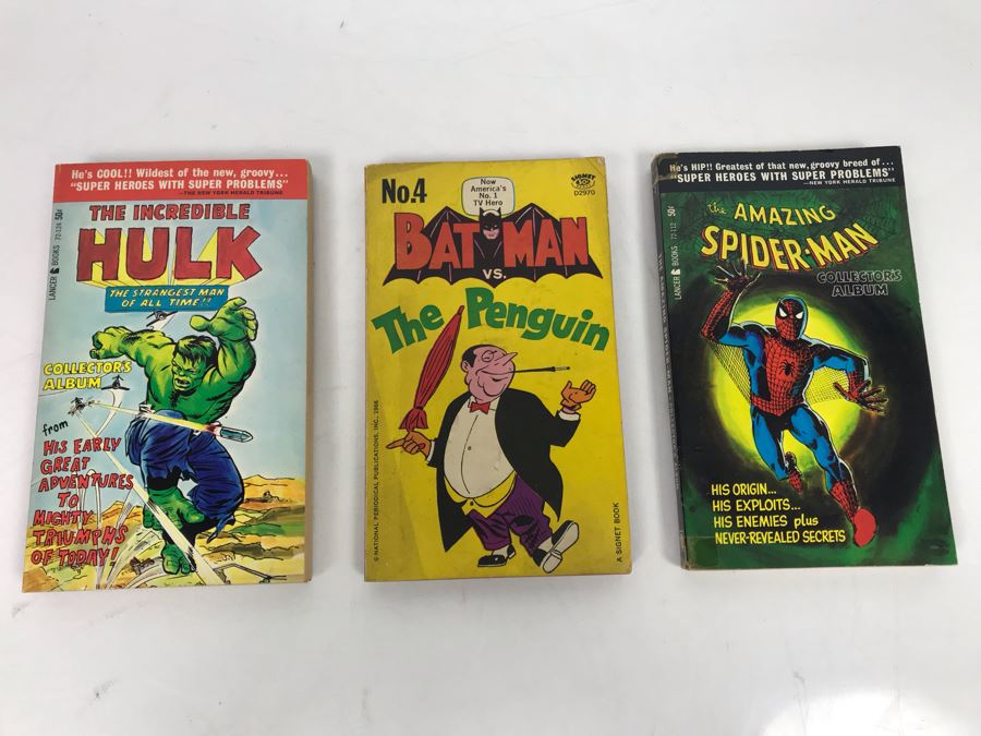 Set Of (3) Vintage Comic Paperback Books: No. 4 Batman Vs. The Penguin 1st Printing 1966, 1966 The Amazing Spider-Man Collector's Album And 1966 The Incredible Hulk Collector's Album [Photo 1]