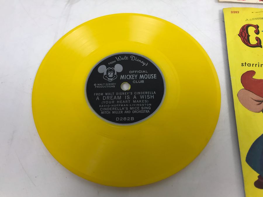 Collection Of Vintage Childrens Records: The Little Engine That Could, Walt Disney's Cinderella, Snow White And The Seven Dwarfs - See Photos [Photo 11]