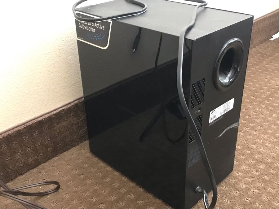 (2) Flat Panel Samsung TVs With (2) Samsung Soundbars And Subwoofers HW