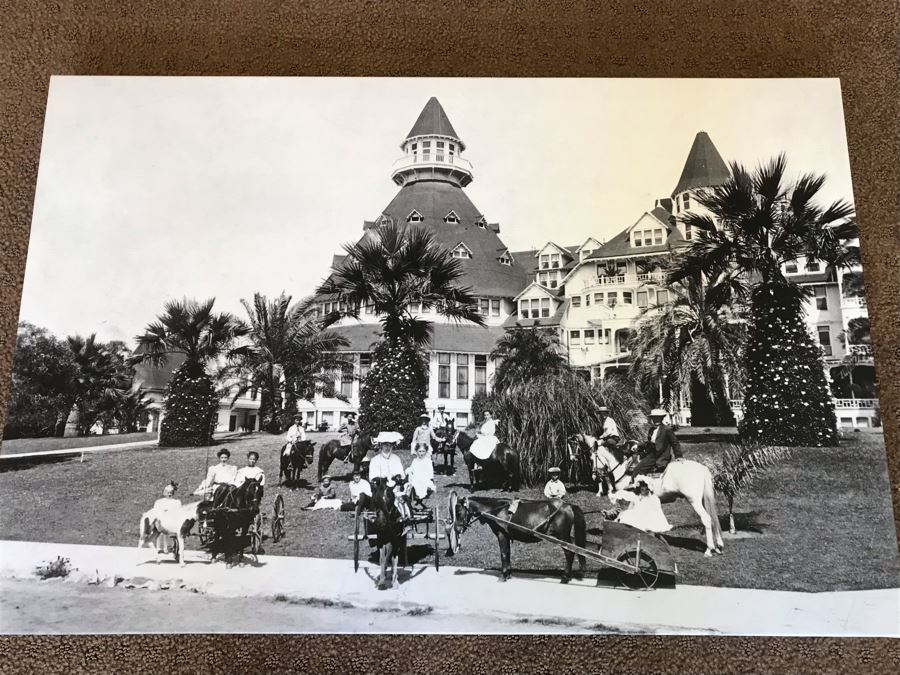 Canvas Photographic Print Of Hotel Del Coronado [Photo 2]